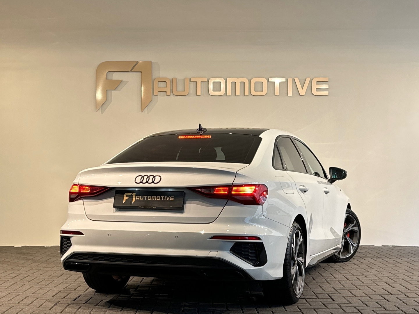 Audi A3 LIMOUSINE 30 TFSI Business edition Keyless|CarPlay
