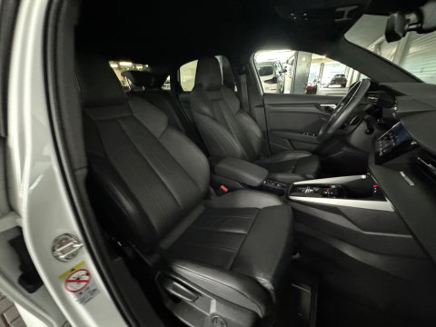 Audi A3 LIMOUSINE 30 TFSI Business edition Keyless|CarPlay