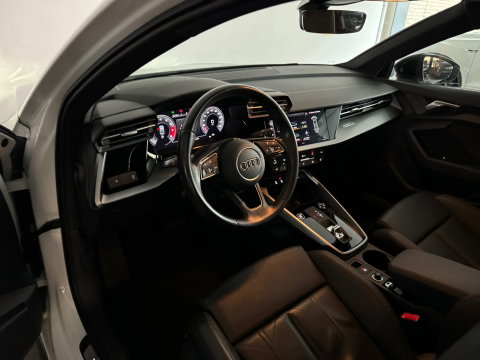 Audi A3 LIMOUSINE 30 TFSI Business edition Keyless|CarPlay