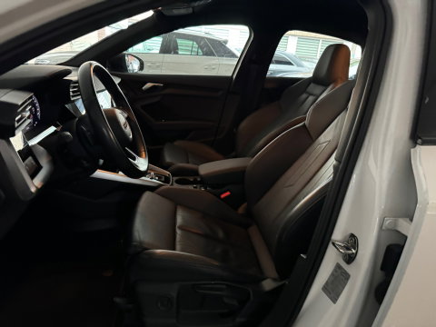 Audi A3 LIMOUSINE 30 TFSI Business edition Keyless|CarPlay