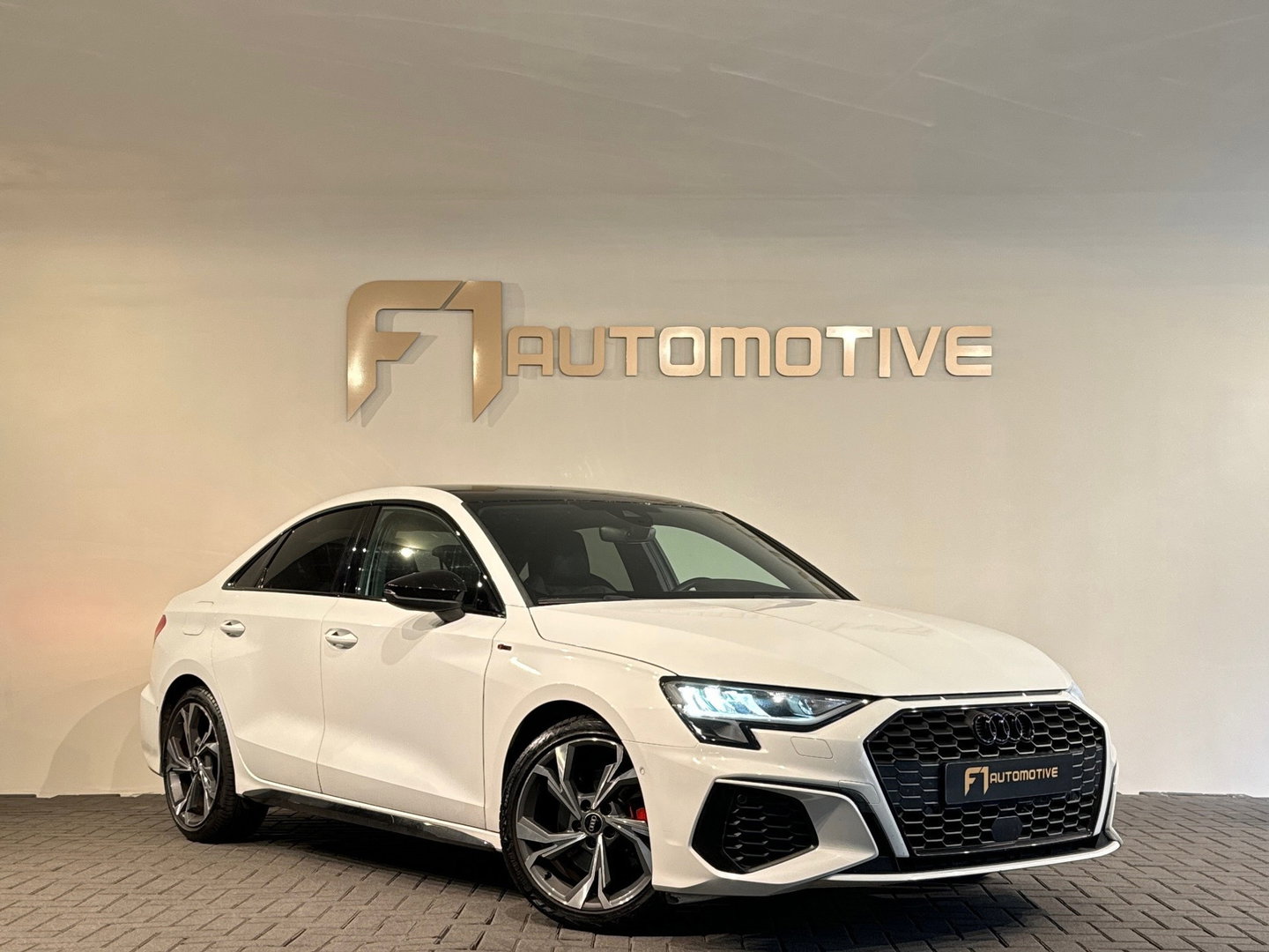 Audi A3 LIMOUSINE 30 TFSI Business edition Keyless|CarPlay