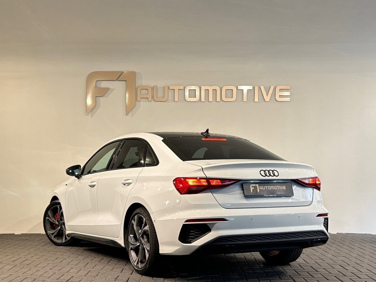 Audi A3 LIMOUSINE 30 TFSI Business edition Keyless|CarPlay
