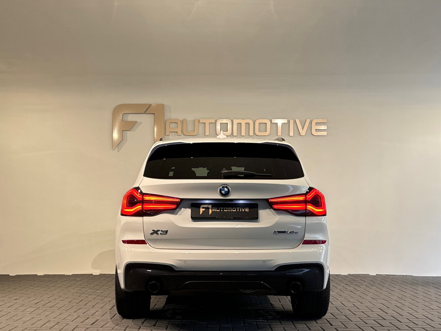 BMW X3 XDrive30e High Executive M Sport H/K|Crystal|Keyless