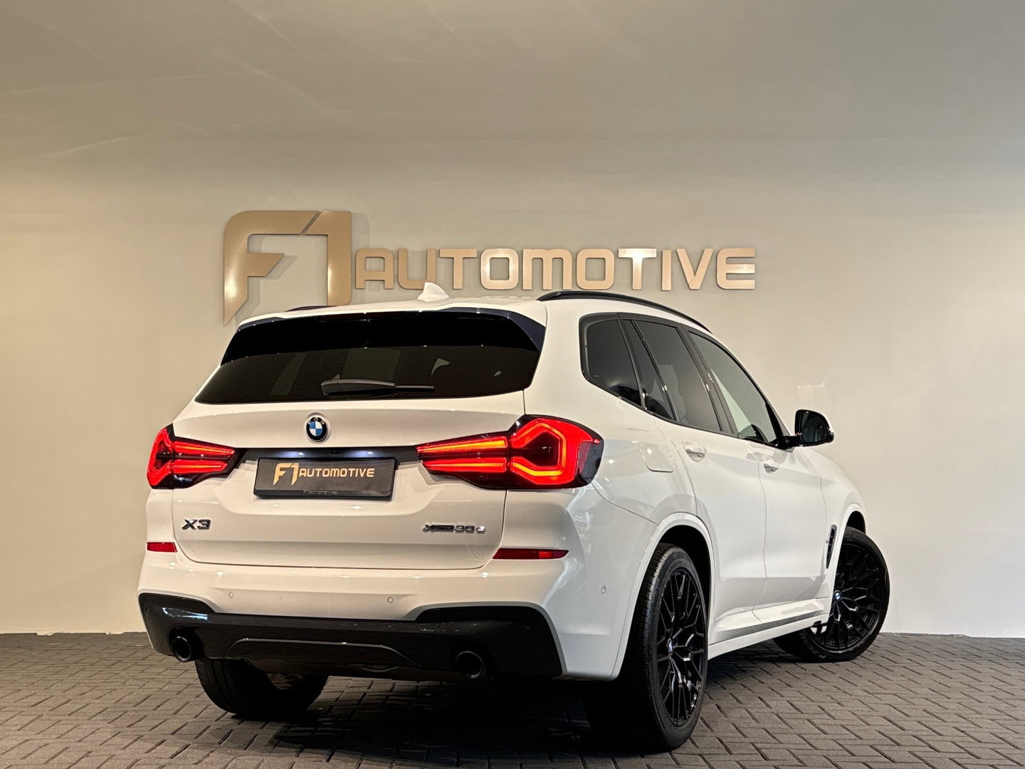 BMW X3 XDrive30e High Executive M Sport H/K|Crystal|Keyless