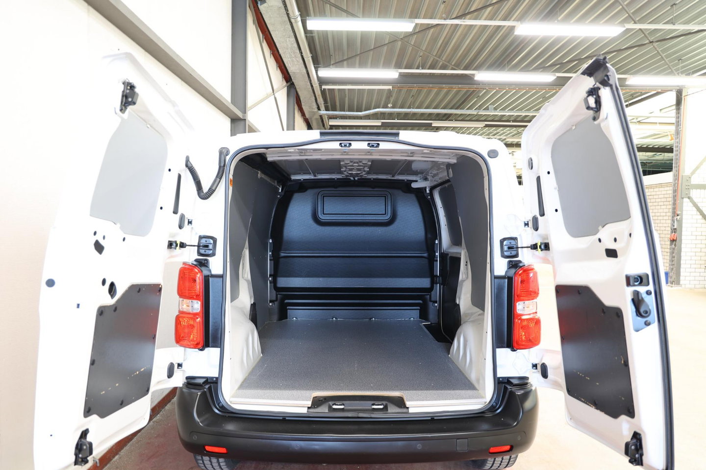 Toyota ProAce Worker 2.0 D-4D L2H1 LANG