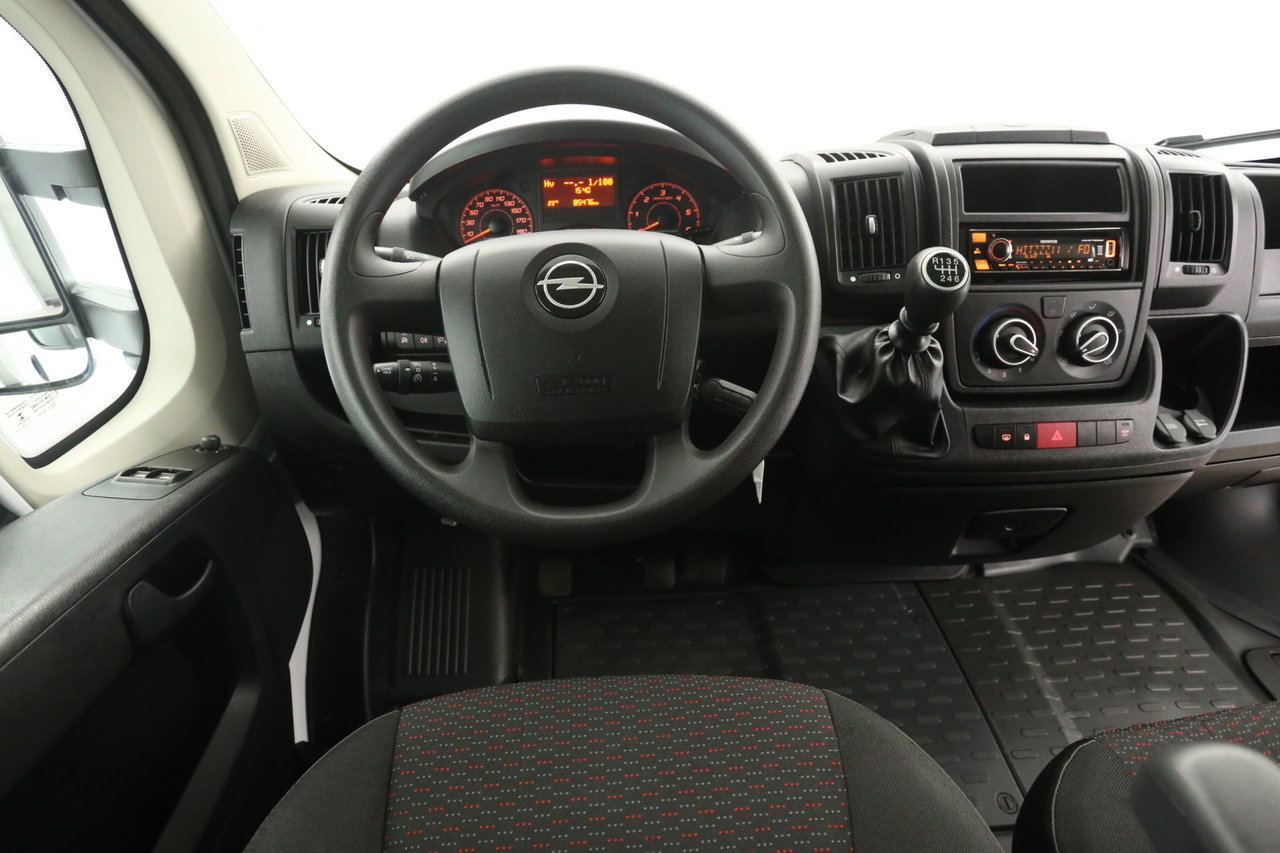 Opel Movano
