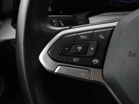 Volkswagen Golf 1.0 TSI Life | Carplay | Adaptive cruise | Navigatie | Parkeerhulp | Full LED | Climate control | DAB | Bluetooth | Digital cockpit