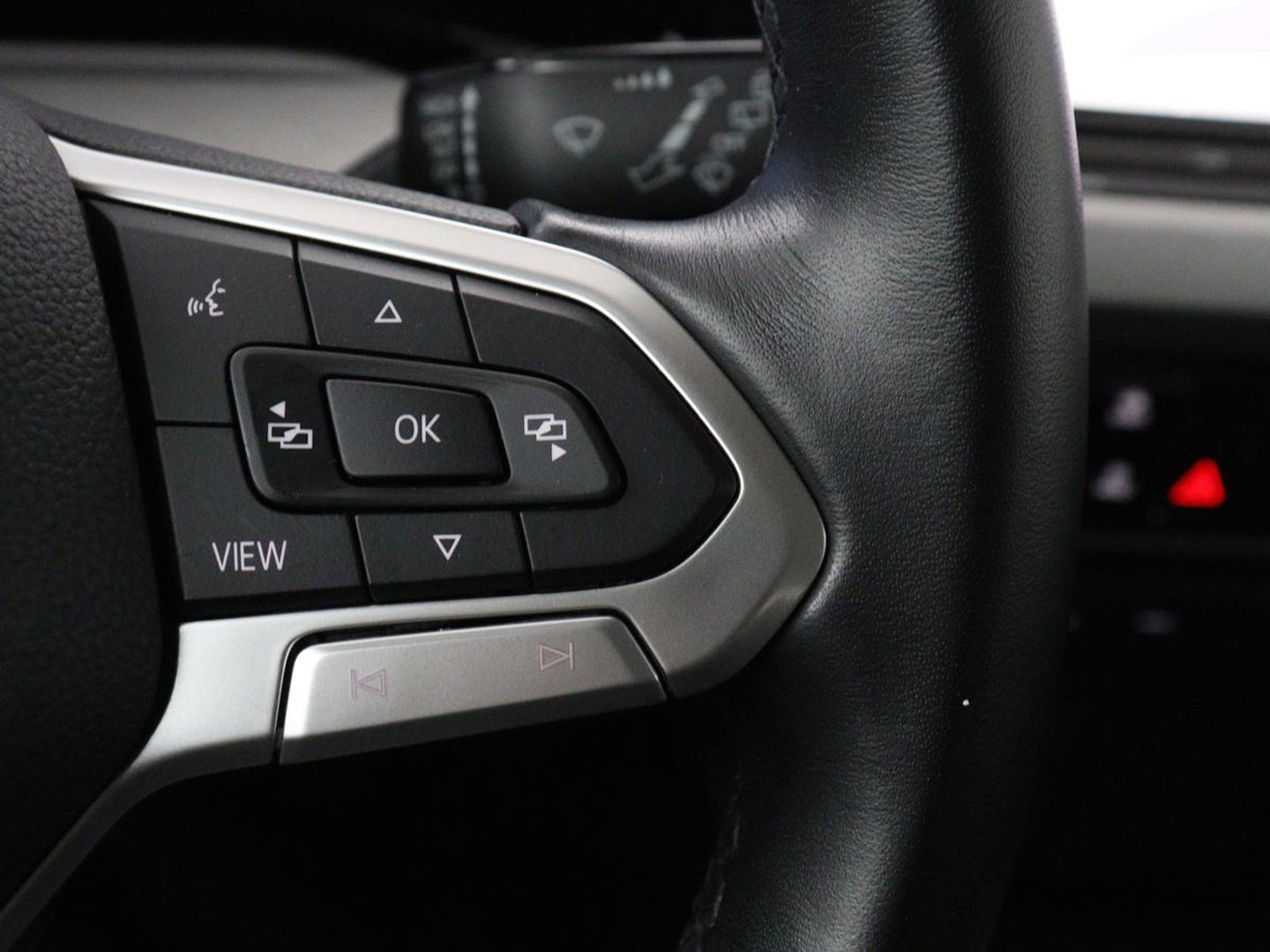 Volkswagen Golf 1.0 TSI Life | Carplay | Adaptive cruise | Navigatie | Parkeerhulp | Full LED | Climate control | DAB | Bluetooth | Digital cockpit