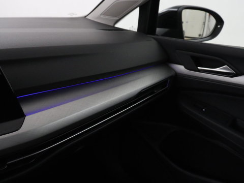 Volkswagen Golf 1.0 TSI Life | Carplay | Adaptive cruise | Navigatie | Parkeerhulp | Full LED | Climate control | DAB | Bluetooth | Digital cockpit