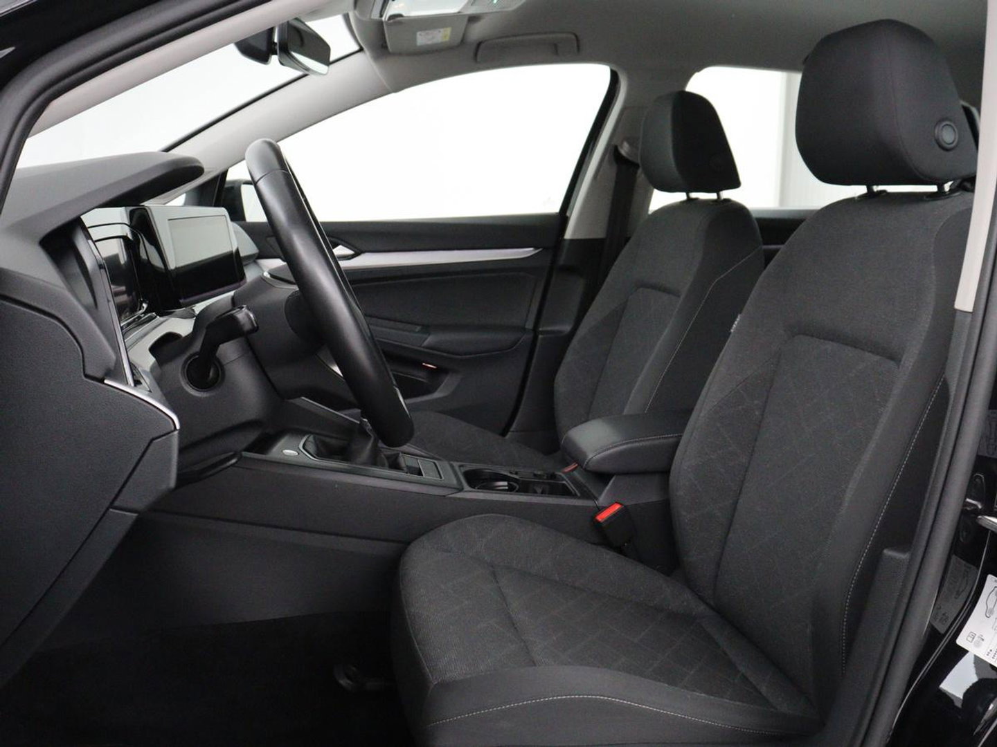 Volkswagen Golf 1.0 TSI Life | Carplay | Adaptive cruise | Navigatie | Parkeerhulp | Full LED | Climate control | DAB | Bluetooth | Digital cockpit