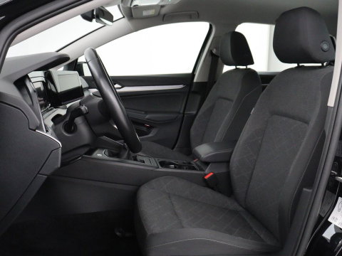 Volkswagen Golf 1.0 TSI Life | Carplay | Adaptive cruise | Navigatie | Parkeerhulp | Full LED | Climate control | DAB | Bluetooth | Digital cockpit