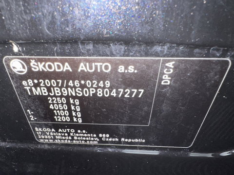 Škoda Kodiaq 1.5 TSI Business Edition (INCL.BTW) *LEATHER-FABRIC | FULL-LED | DIGI-COCKPIT | CAMERA | KEYLESS | DAB+ | NAVI-FULLMAP | SPORT-SEATS | PRIVACY-GLASS | ECC | PDC | CRUISE | 20''ALU | TOWBAR*