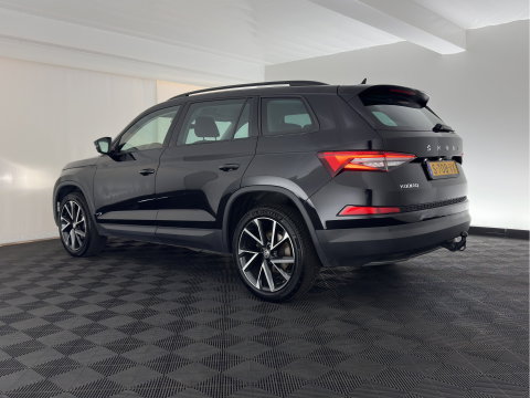 Škoda Kodiaq 1.5 TSI Business Edition (INCL.BTW) *LEATHER-FABRIC | FULL-LED | DIGI-COCKPIT | CAMERA | KEYLESS | DAB+ | NAVI-FULLMAP | SPORT-SEATS | PRIVACY-GLASS | ECC | PDC | CRUISE | 20''ALU | TOWBAR*