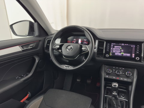 Škoda Kodiaq 1.5 TSI Business Edition (INCL.BTW) *LEATHER-FABRIC | FULL-LED | DIGI-COCKPIT | CAMERA | KEYLESS | DAB+ | NAVI-FULLMAP | SPORT-SEATS | PRIVACY-GLASS | ECC | PDC | CRUISE | 20''ALU | TOWBAR*