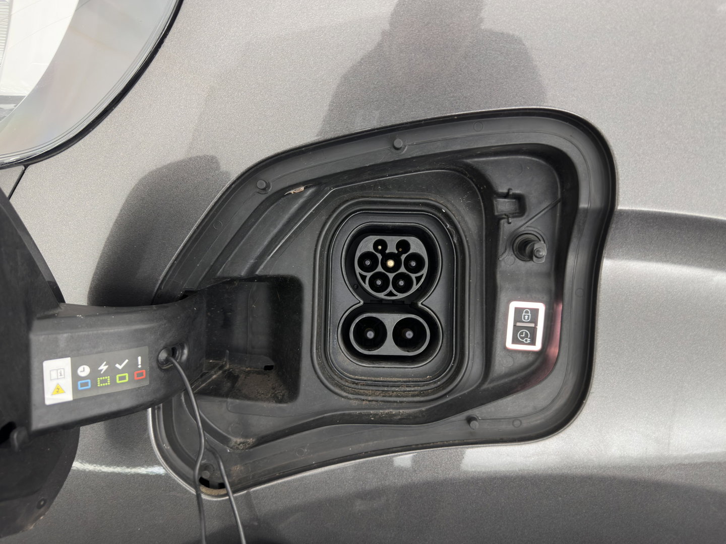 Peugeot e-Expert Standard Premium 75 kWh [3-Fase] {SOH-94%} Aut. *CARPLAY | CAMERA | AIRCO | COMFORT-SEATS | DAB+ | PDC | CRUISE*