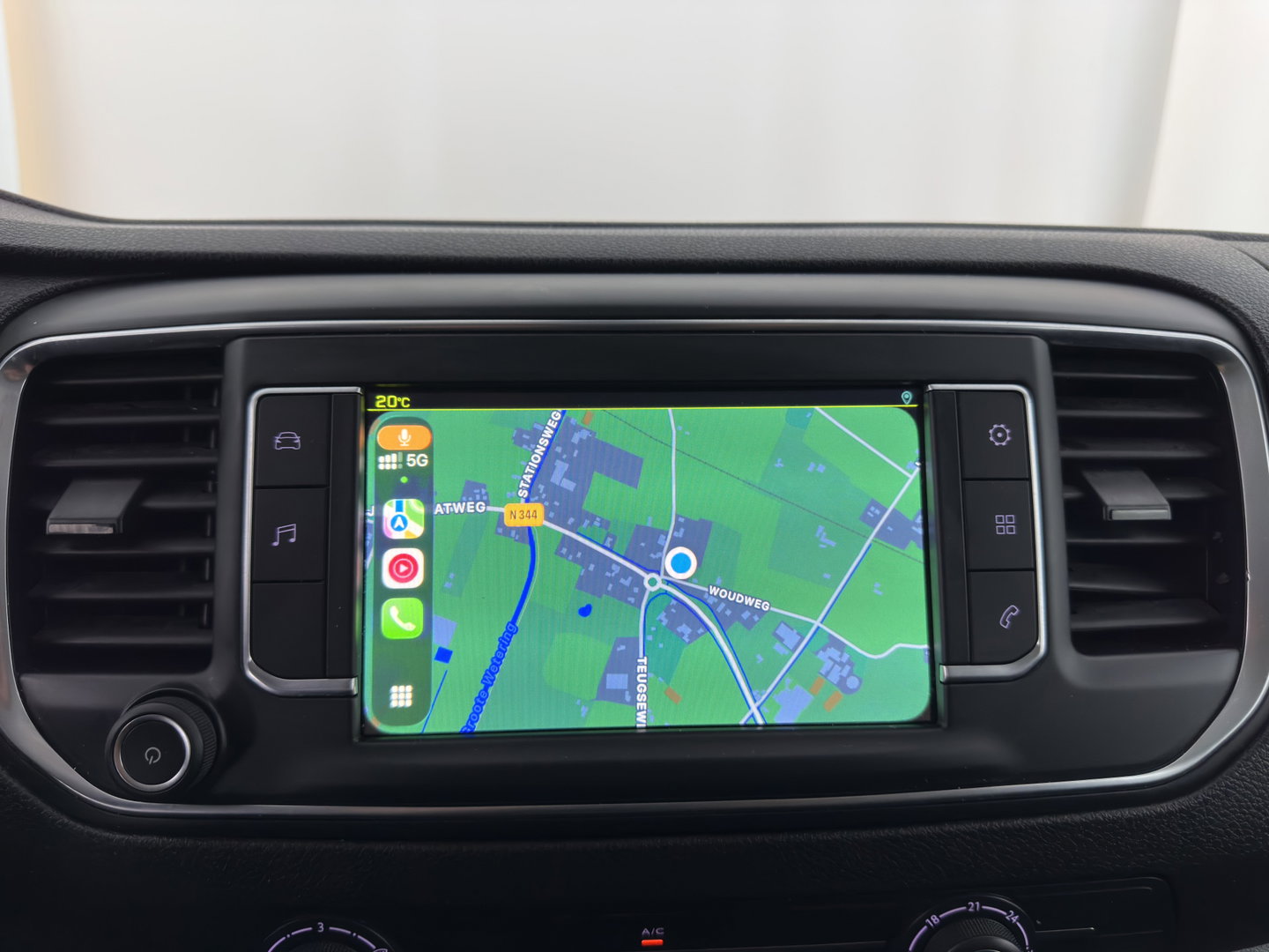 Peugeot e-Expert Standard Premium 75 kWh [3-Fase] {SOH-94%} Aut. *CARPLAY | CAMERA | AIRCO | COMFORT-SEATS | DAB+ | PDC | CRUISE*