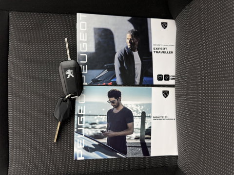 Peugeot e-Expert Standard Premium 75 kWh [3-Fase] {SOH-94%} Aut. *CARPLAY | CAMERA | AIRCO | COMFORT-SEATS | DAB+ | PDC | CRUISE*