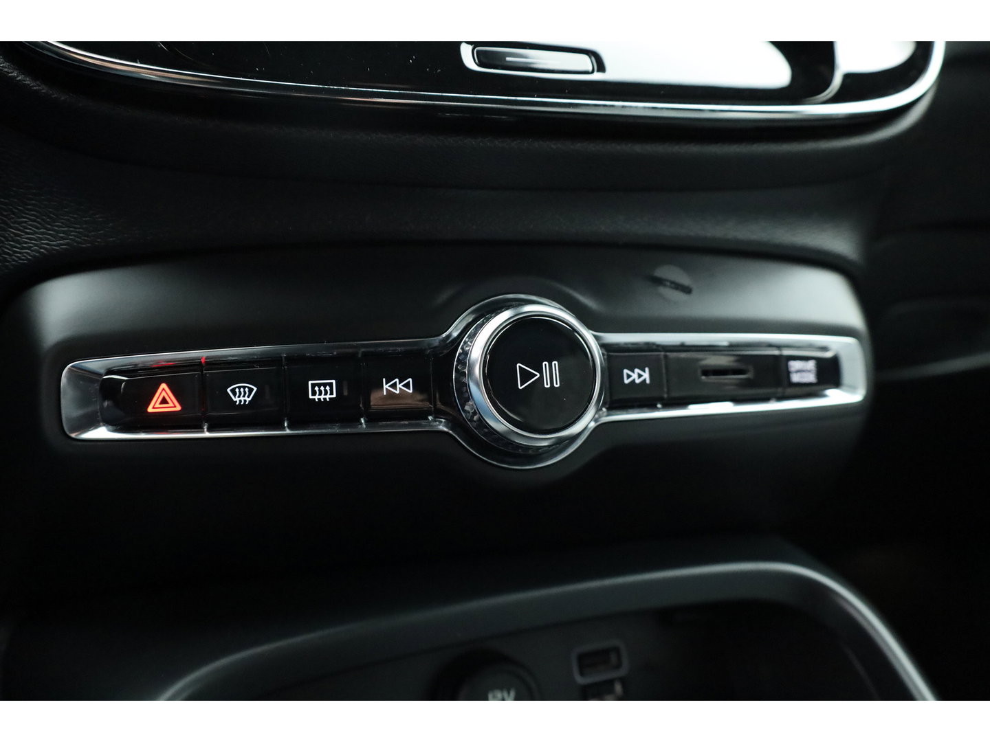 Volvo XC40 1.5 T5 Plug-in hybrid Plus Bright | Facelift | ACC | 360 camera | Elek. Stoelen | Blis | Stoel + stuurverw. | Tailord Wool