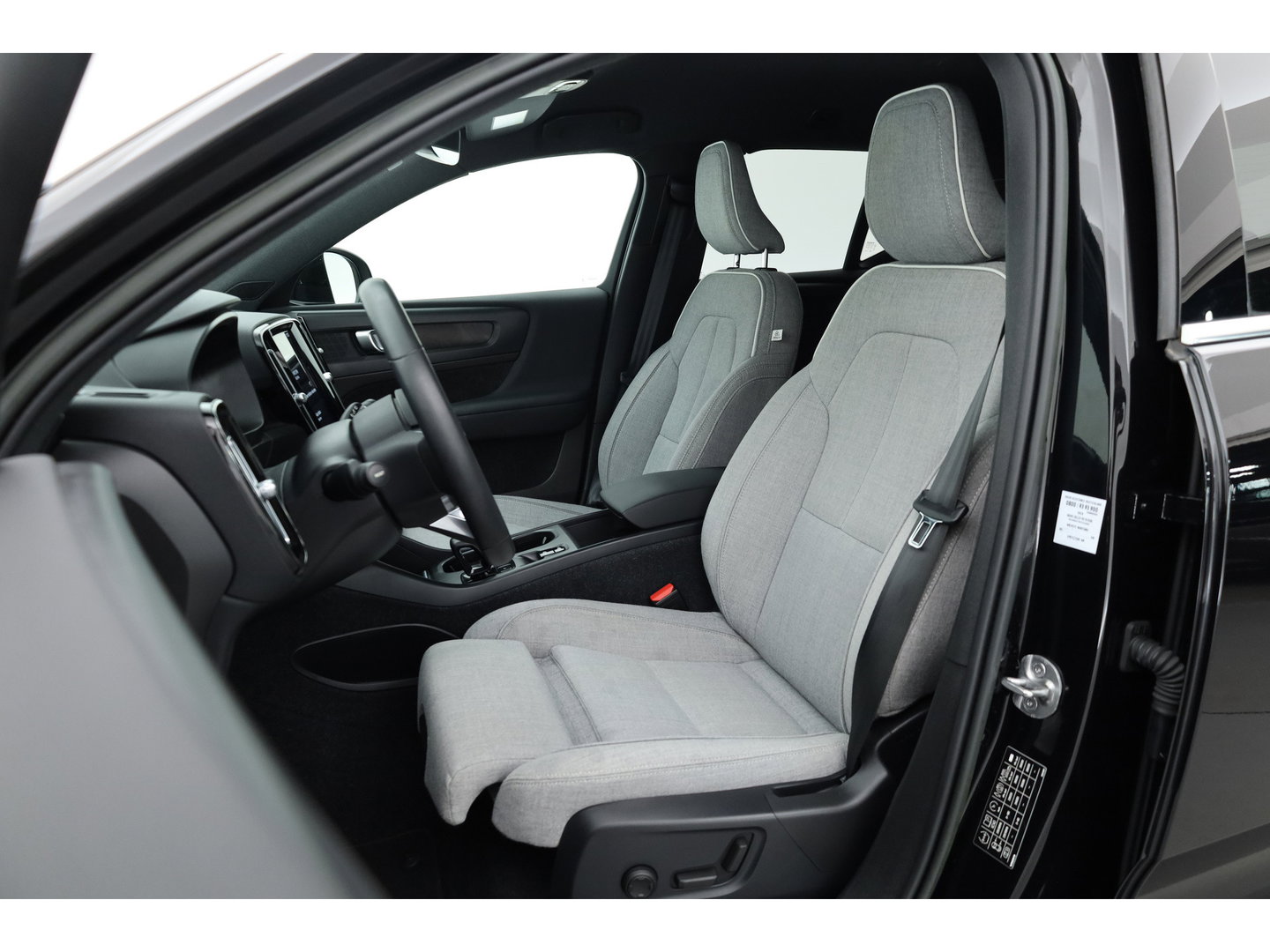 Volvo XC40 1.5 T5 Plug-in hybrid Plus Bright | Facelift | ACC | 360 camera | Elek. Stoelen | Blis | Stoel + stuurverw. | Tailord Wool