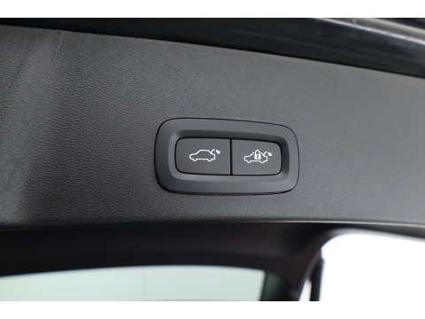 Volvo XC40 1.5 T5 Plug-in hybrid Plus Bright | Facelift | ACC | 360 camera | Elek. Stoelen | Blis | Stoel + stuurverw. | Tailord Wool