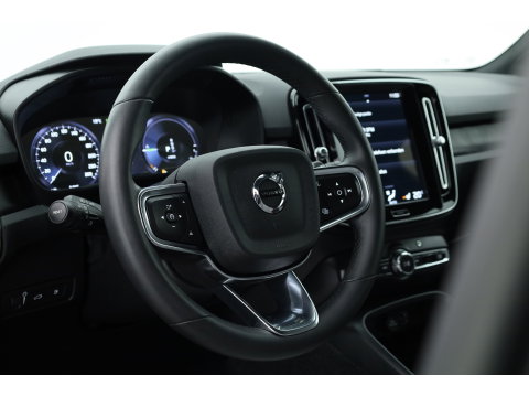 Volvo XC40 1.5 T5 Plug-in hybrid Plus Bright | Facelift | ACC | 360 camera | Elek. Stoelen | Blis | Stoel + stuurverw. | Tailord Wool