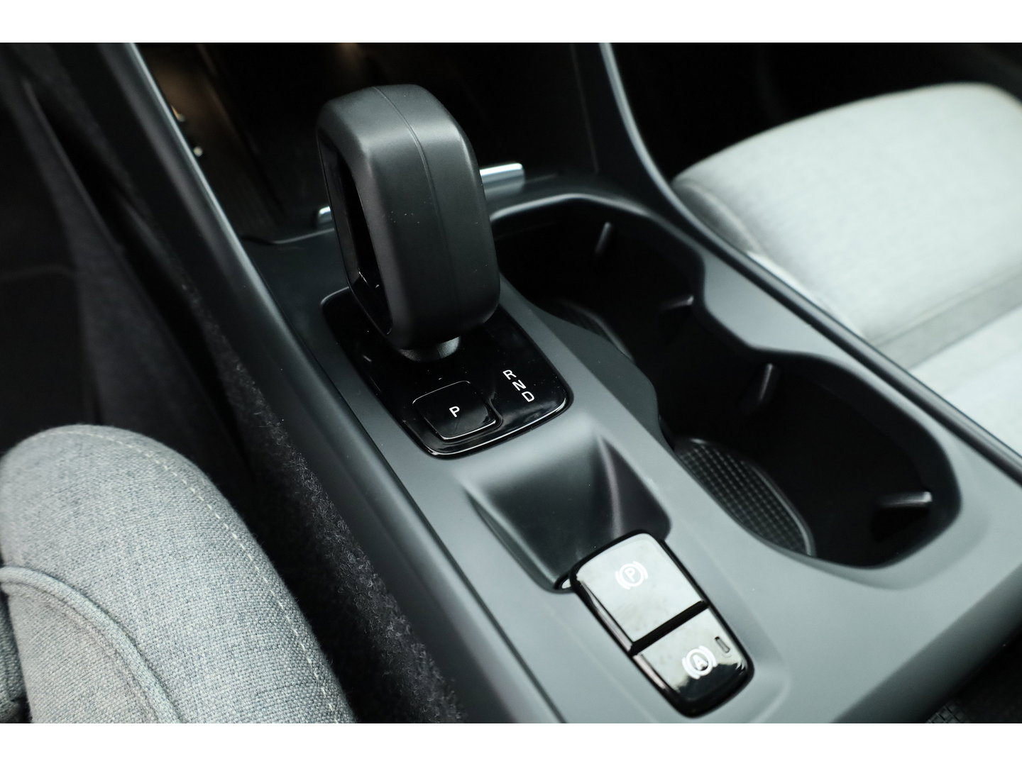 Volvo XC40 1.5 T5 Plug-in hybrid Plus Bright | Facelift | ACC | 360 camera | Elek. Stoelen | Blis | Stoel + stuurverw. | Tailord Wool
