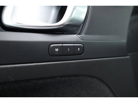 Volvo XC40 1.5 T5 Plug-in hybrid Plus Bright | Facelift | ACC | 360 camera | Elek. Stoelen | Blis | Stoel + stuurverw. | Tailord Wool