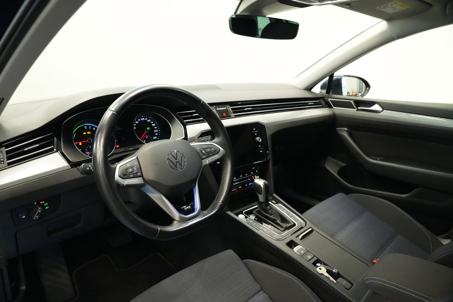 Volkswagen Passat Variant 1.4 TSI PHEV GTE Business ACC Massage Camera Stoelverwarming 24 Maanden garantie* (Vraag naar de voorwaarden)