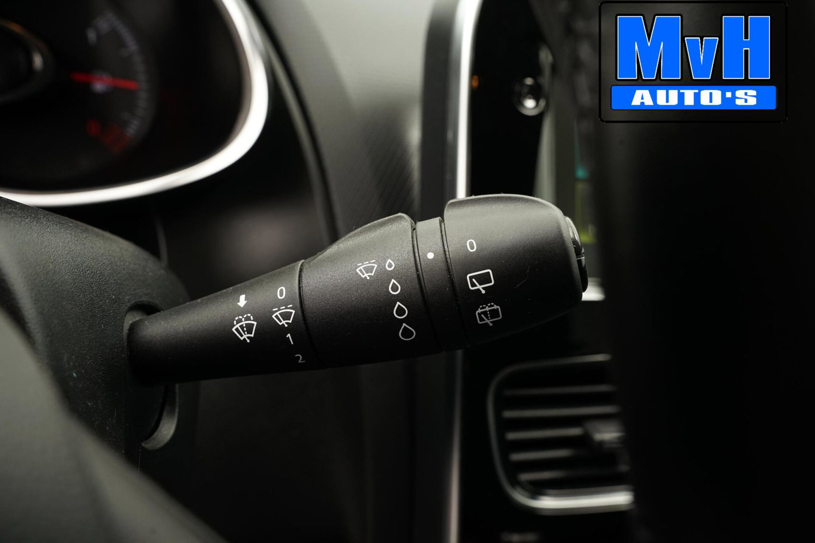 Renault Clio Estate 0.9 TCe Limited|TREKHAAK|CARPLAY|CRUISE