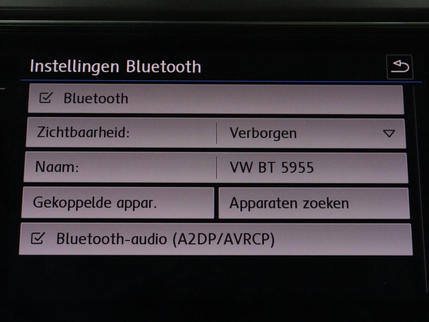 Volkswagen T-Roc 1.5 TSI Style Business | Trekhaak | Stoelverwarming | Camera | Carplay | Adaptive cruise | Navigatie | Parkeerhulp | DAB | Bluetooth | Climate control