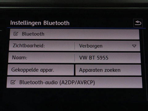 Volkswagen T-Roc 1.5 TSI Style Business | Trekhaak | Stoelverwarming | Camera | Carplay | Adaptive cruise | Navigatie | Parkeerhulp | DAB | Bluetooth | Climate control