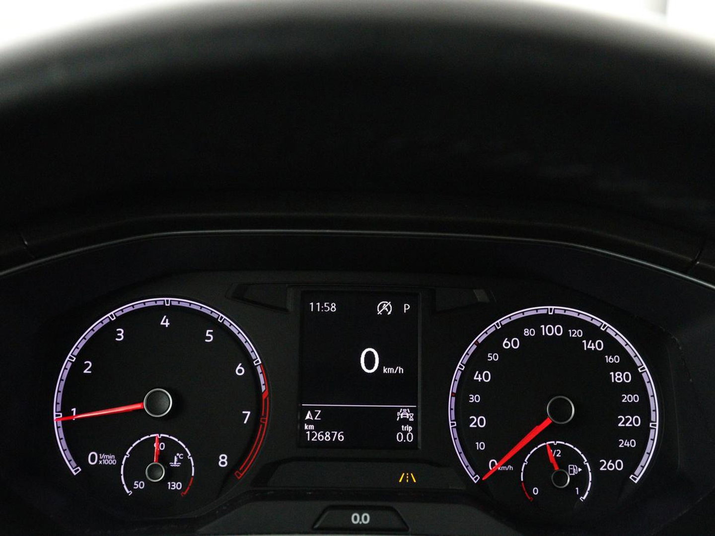 Volkswagen T-Roc 1.5 TSI Style Business | Trekhaak | Stoelverwarming | Camera | Carplay | Adaptive cruise | Navigatie | Parkeerhulp | DAB | Bluetooth | Climate control