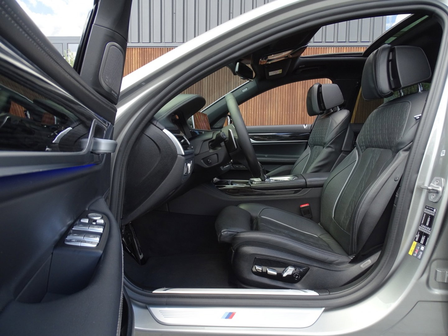 BMW 7 Serie 745e 394PK M-Sport / Individual / Laser / 360° / Harman Kardon