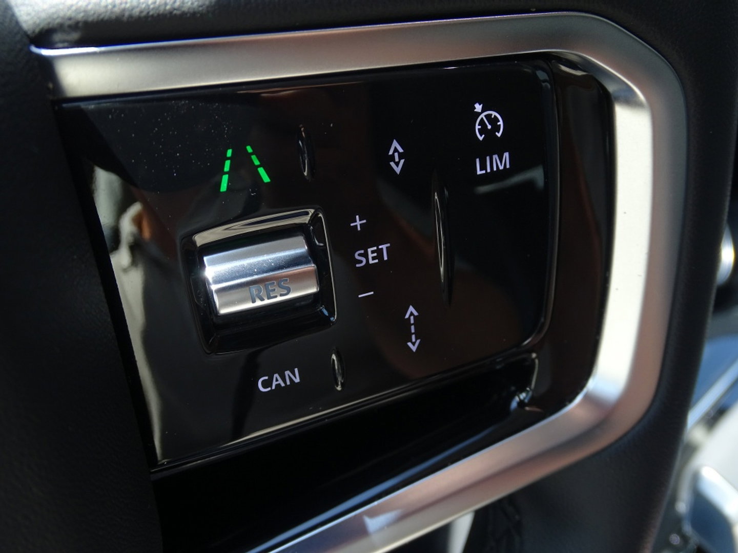Land Rover Range Rover Velar P400e 404PK Hybrid S / 2023 / Meridian / Narvik Edit. / LED