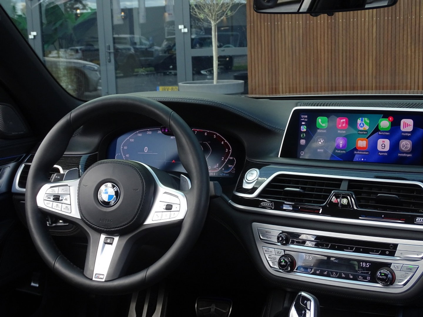 BMW 7 Serie 745e 394PK M-Sport / Individual / Laser / 360° / Harman Kardon