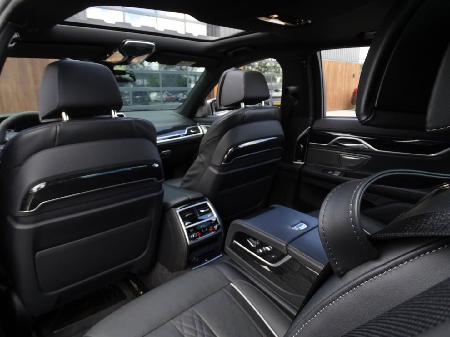 BMW 7 Serie 745e 394PK M-Sport / Individual / Laser / 360° / Harman Kardon
