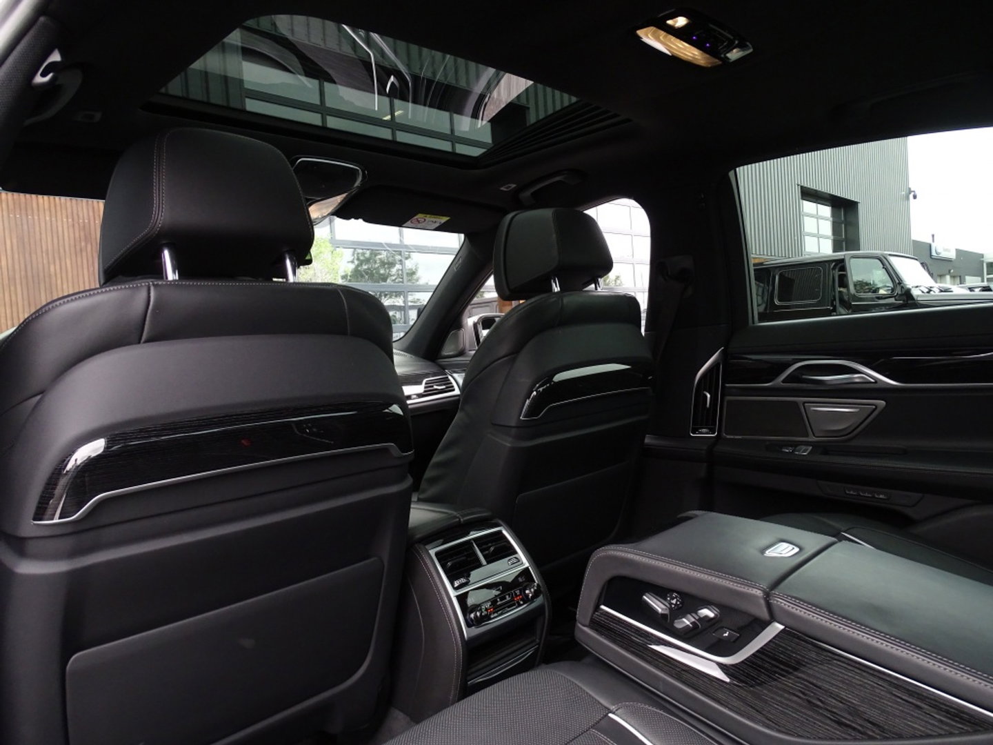 BMW 7 Serie 745e 394PK M-Sport / Individual / Laser / 360° / Harman Kardon