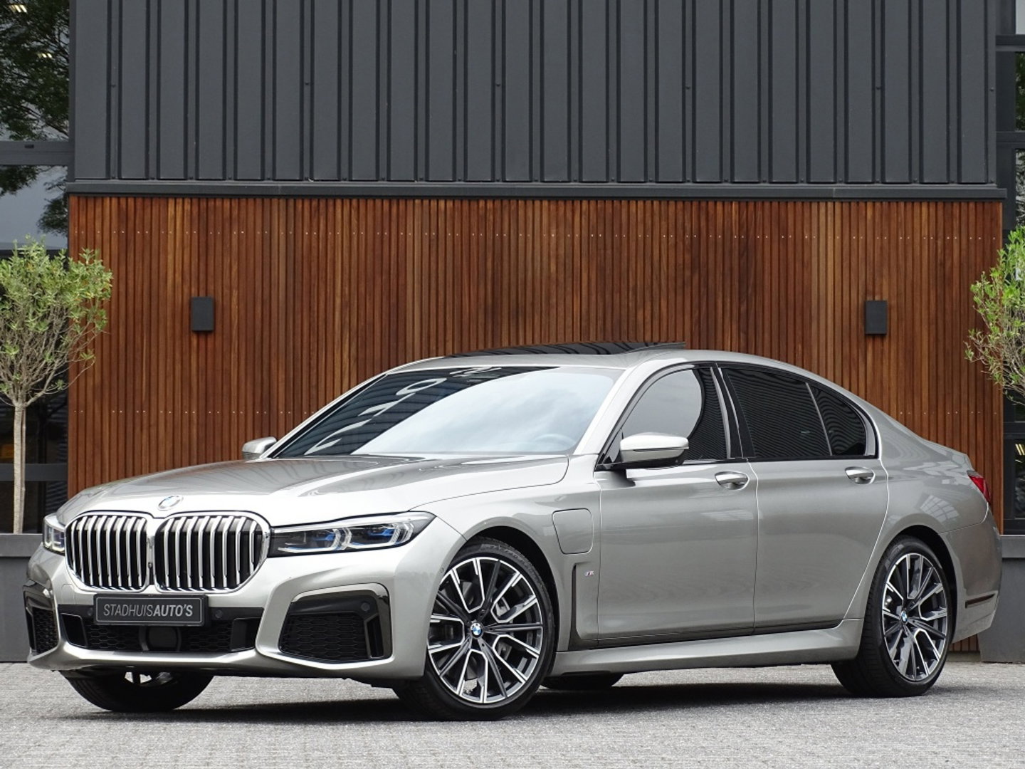 BMW 7 Serie 745e 394PK M-Sport / Individual / Laser / 360° / Harman Kardon