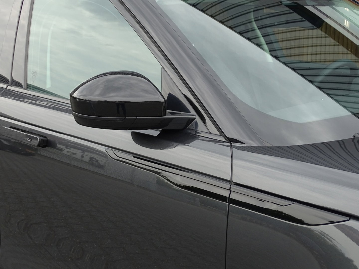 Land Rover Range Rover Velar P400e 404PK Hybrid S / 2023 / Meridian / Narvik Edit. / LED
