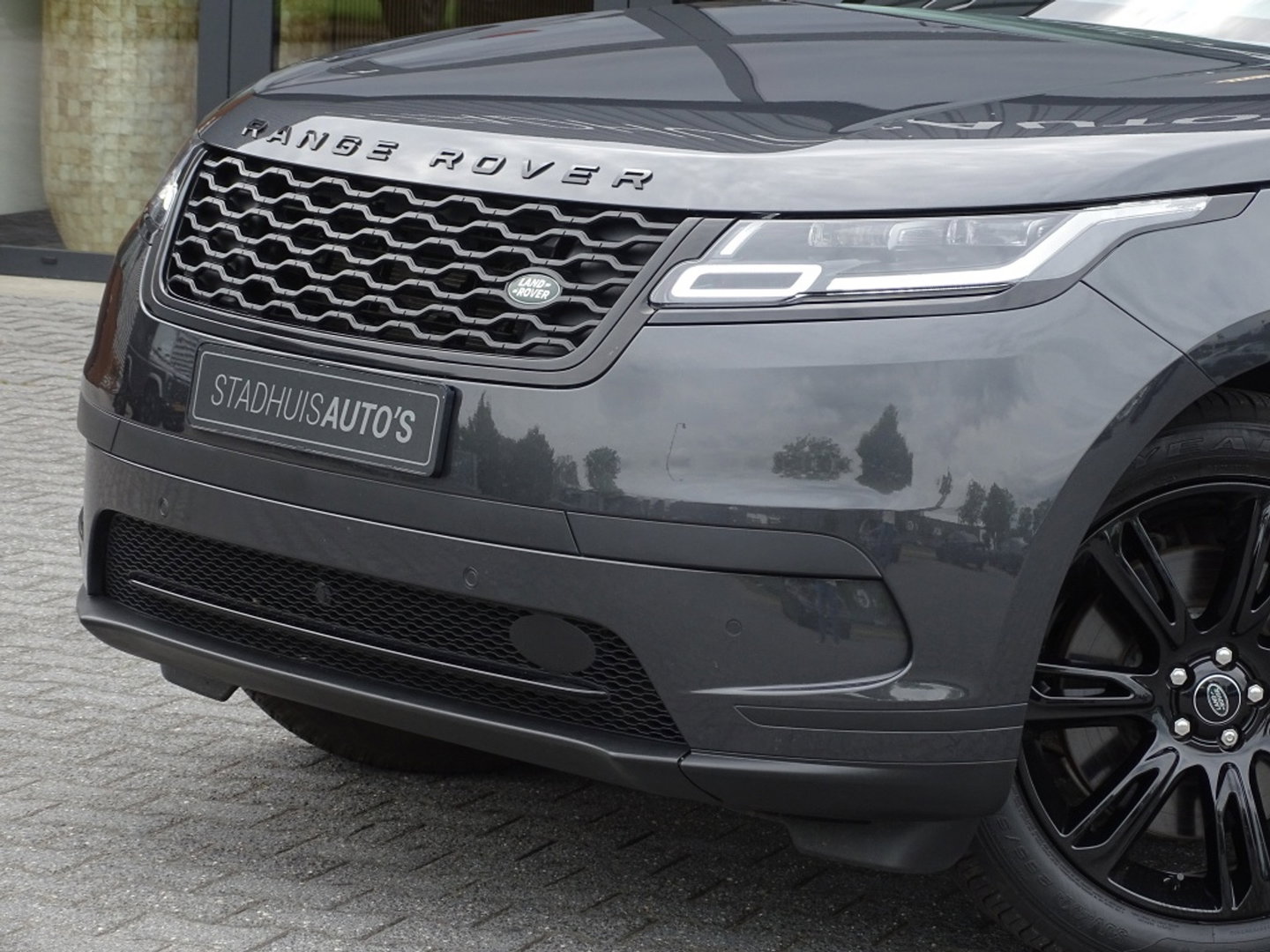 Land Rover Range Rover Velar P400e 404PK Hybrid S / 2023 / Meridian / Narvik Edit. / LED