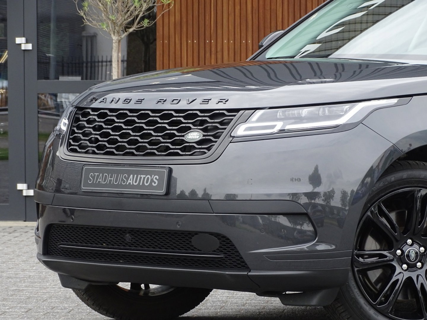 Land Rover Range Rover Velar P400e 404PK Hybrid S / 2023 / Meridian / Narvik Edit. / LED