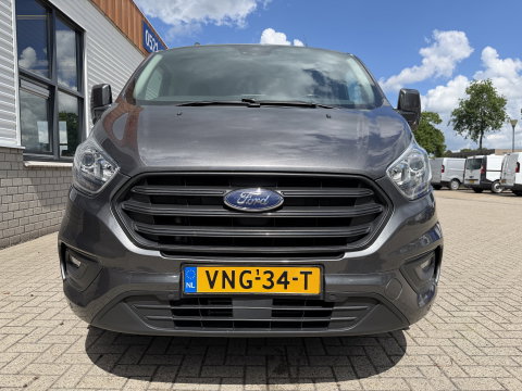Ford Transit Custom 280 2.0 TDCI L1H1 Trend / vaste prijs rijklaar € 17.950 ex btw / lease vanaf € 302 / magnetic grey metallic / lichtmetalen velgen / airco / cruise / camera / trekhaak !