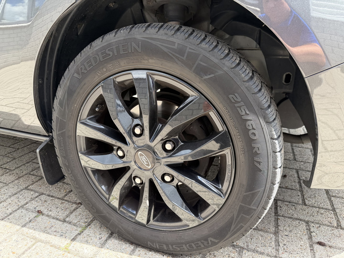 Ford Transit Custom 280 2.0 TDCI L1H1 Trend / vaste prijs rijklaar € 17.950 ex btw / lease vanaf € 302 / magnetic grey metallic / lichtmetalen velgen / airco / cruise / camera / trekhaak !