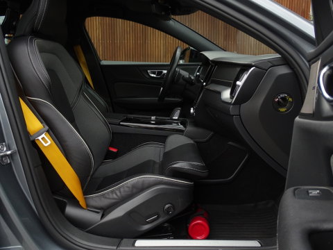 Volvo S60 T8 Polestar 405PK AWD / Harman Kardon / Brembo