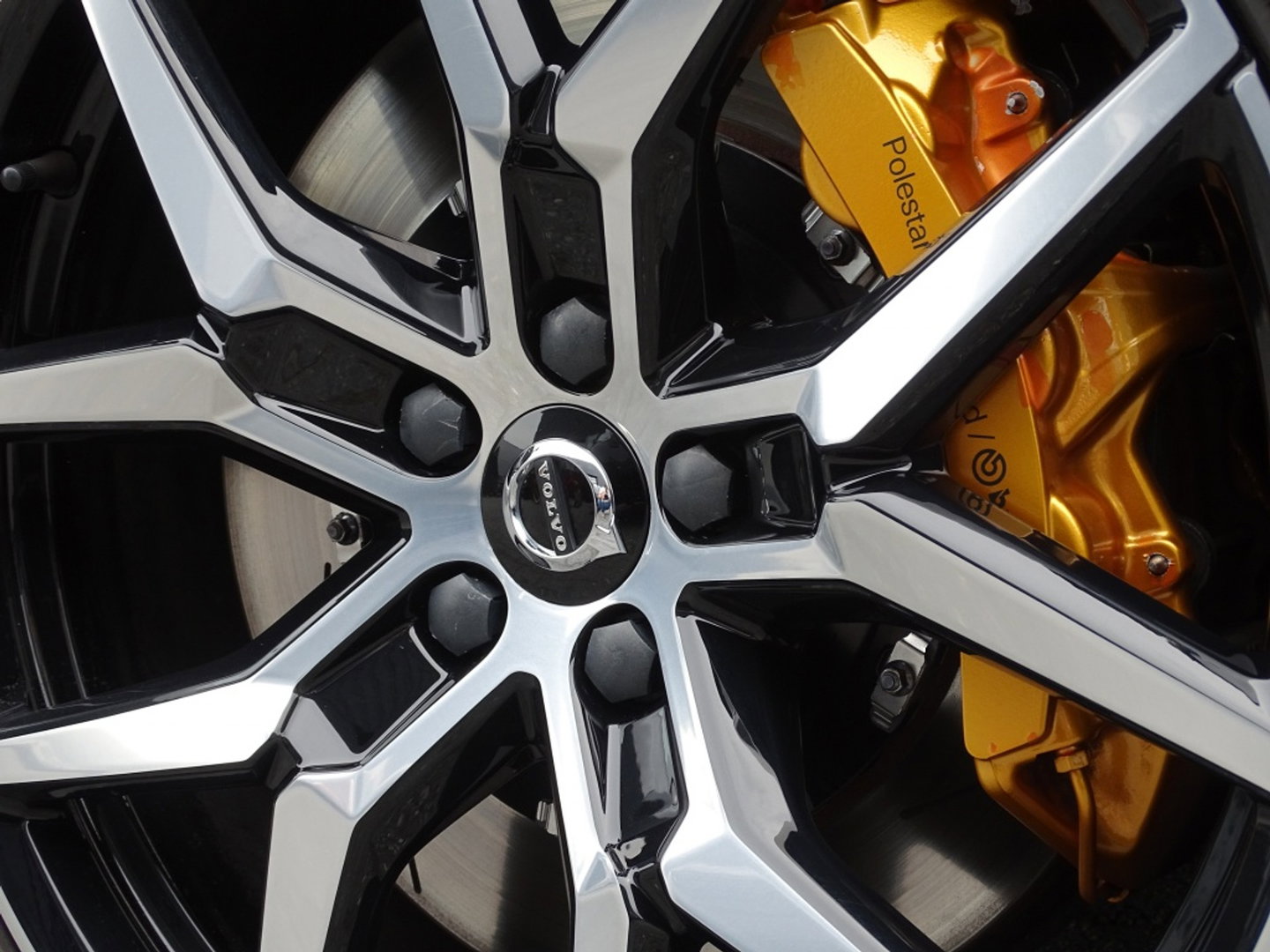 Volvo S60 T8 Polestar 405PK AWD / Harman Kardon / Brembo