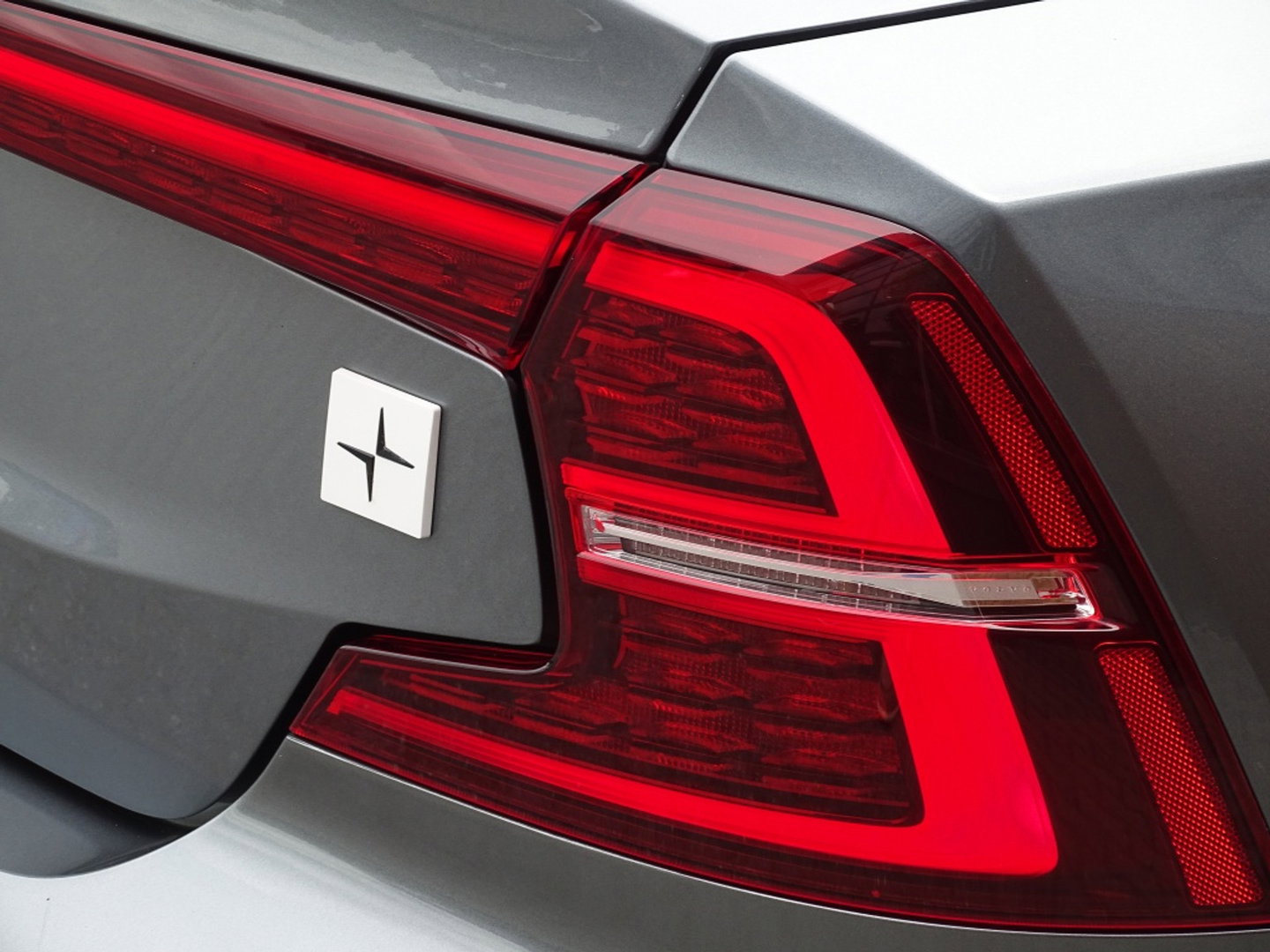 Volvo S60 T8 Polestar 405PK AWD / Harman Kardon / Brembo