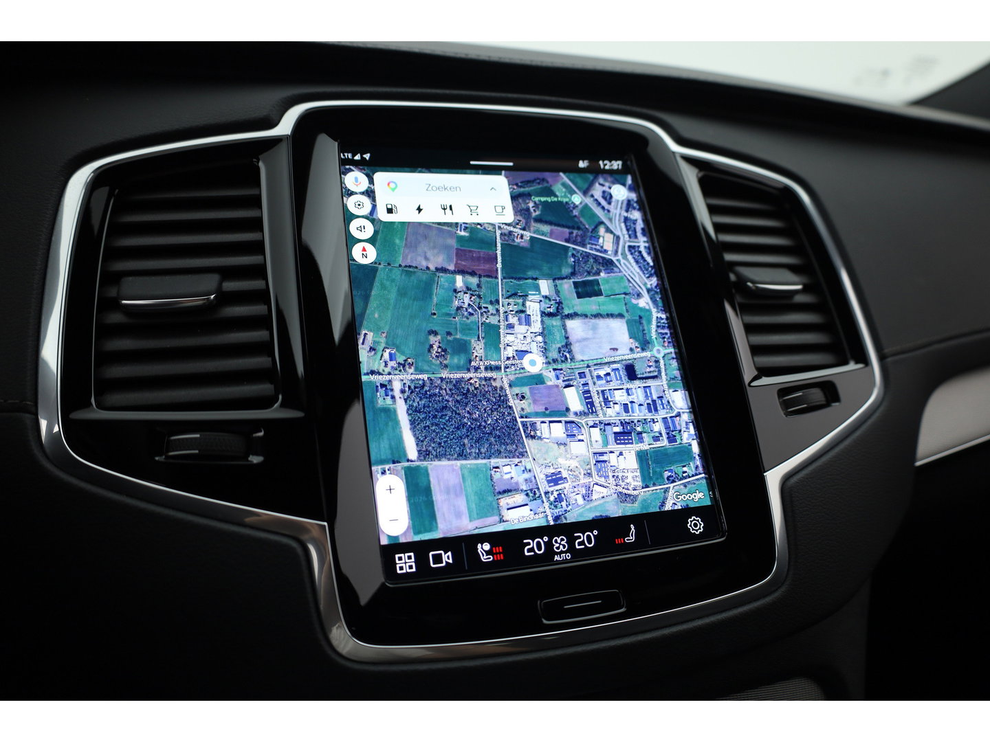 Volvo XC90 T8 Recharge Plus Dark | SOH 97,3% | Long Range | Pilot Assist | Memory seats | 4x Stoelverw. | H&K Audio | Leder | Nav + CarPlay | Keyless | 21''