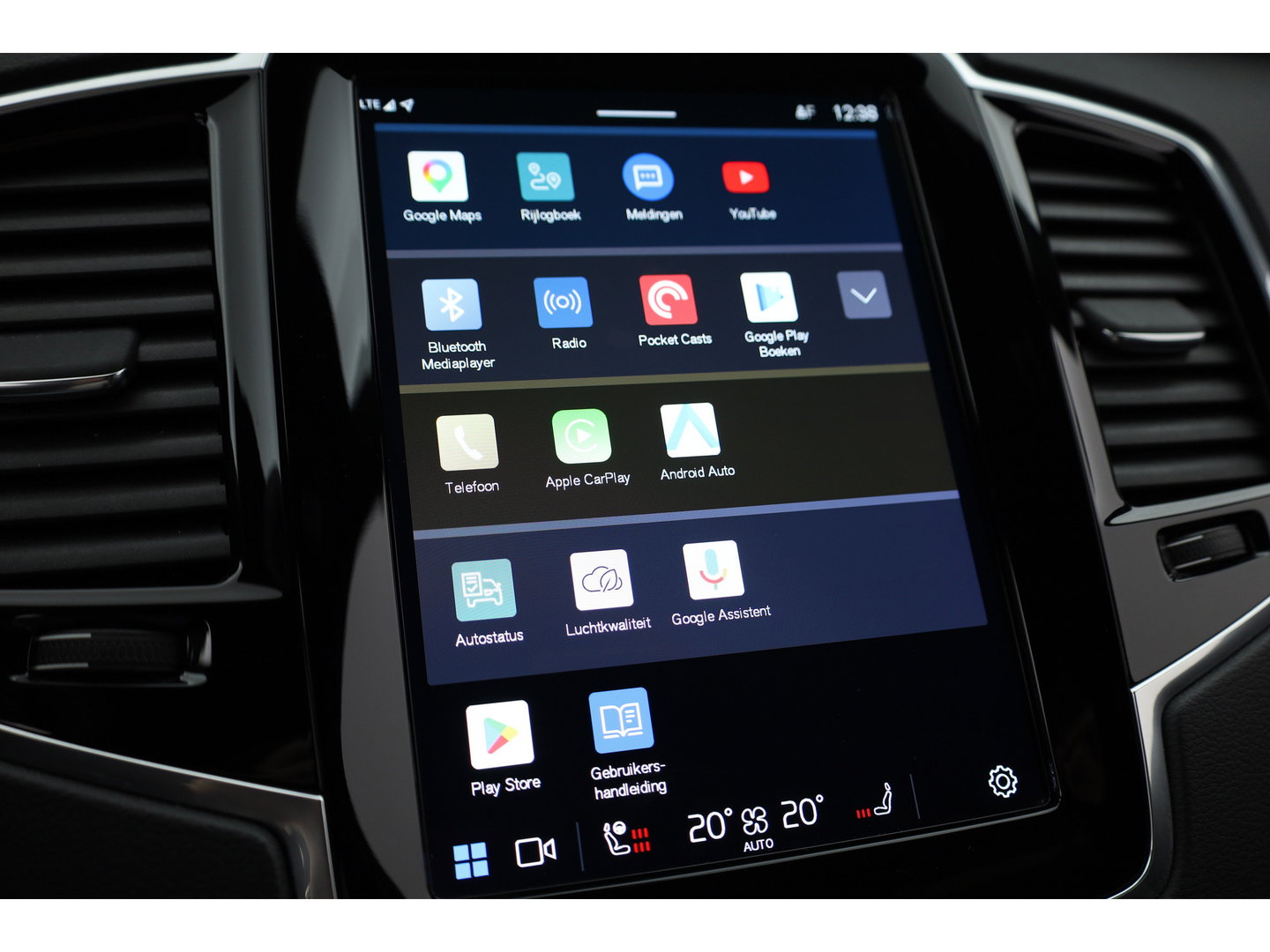 Volvo XC90 T8 Recharge Plus Dark | SOH 97,3% | Long Range | Pilot Assist | Memory seats | 4x Stoelverw. | H&K Audio | Leder | Nav + CarPlay | Keyless | 21''