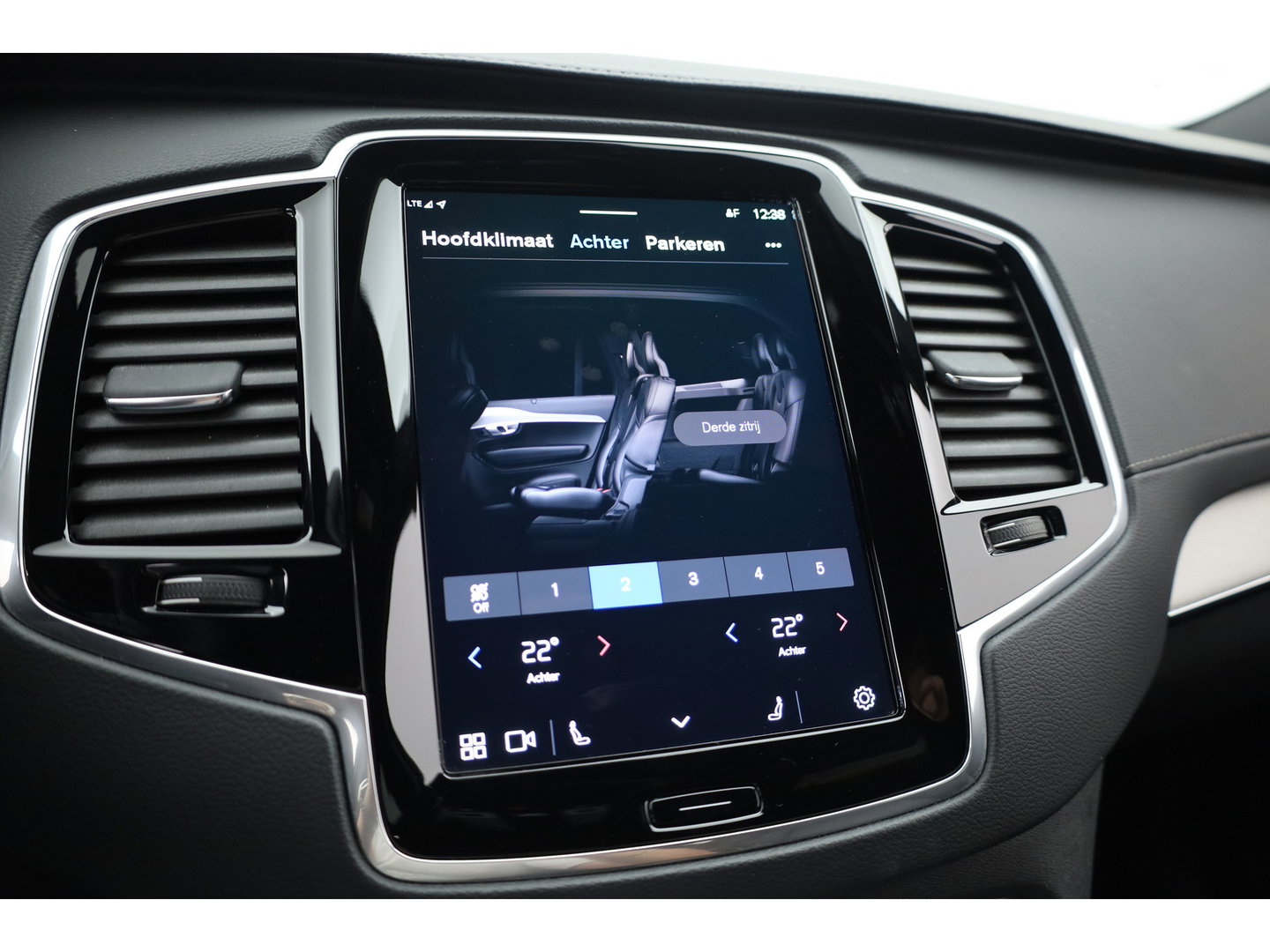 Volvo XC90 T8 Recharge Plus Dark | SOH 97,3% | Long Range | Pilot Assist | Memory seats | 4x Stoelverw. | H&K Audio | Leder | Nav + CarPlay | Keyless | 21''