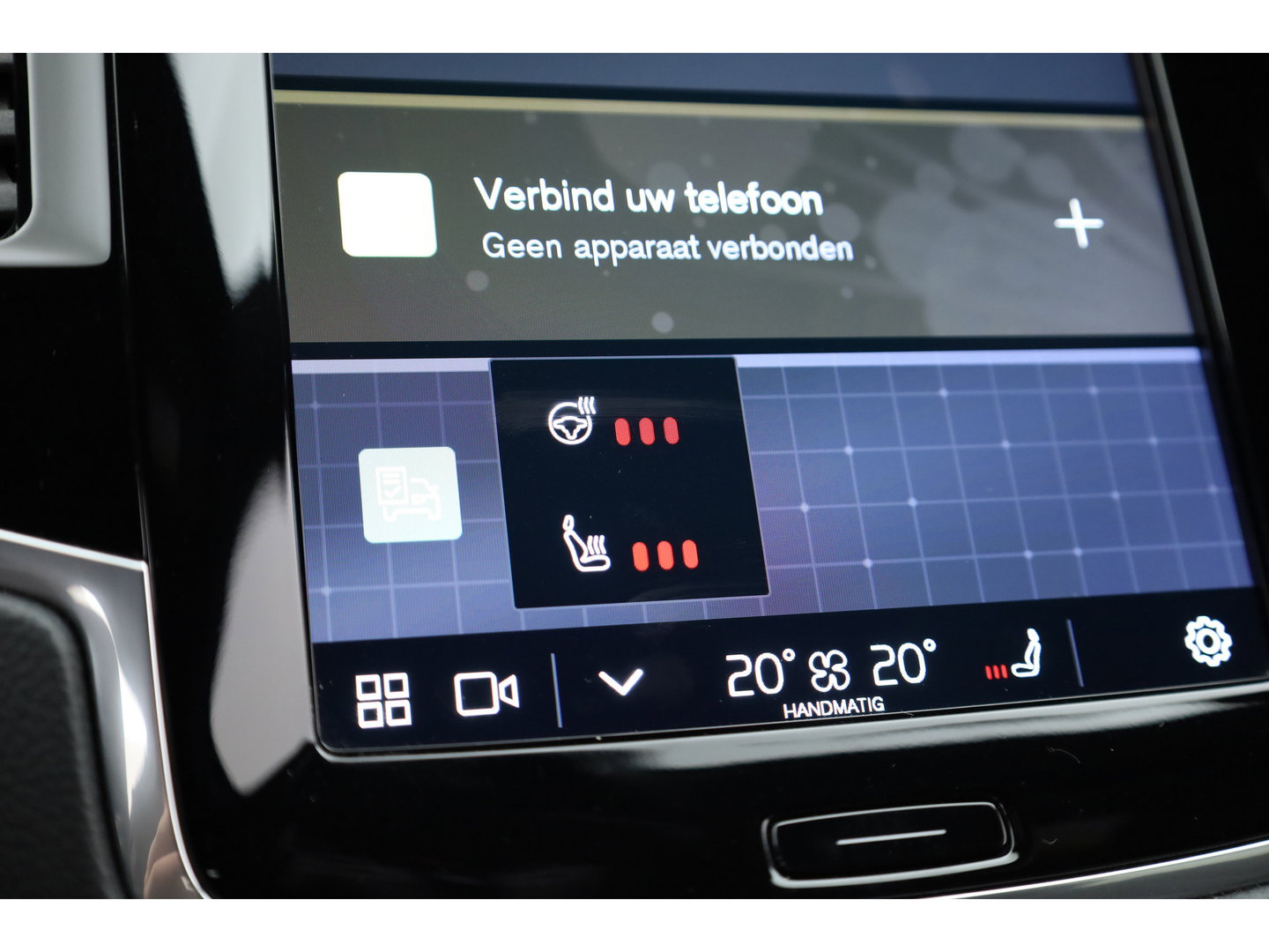 Volvo XC90 T8 Recharge Plus Dark | SOH 97,3% | Long Range | Pilot Assist | Memory seats | 4x Stoelverw. | H&K Audio | Leder | Nav + CarPlay | Keyless | 21''